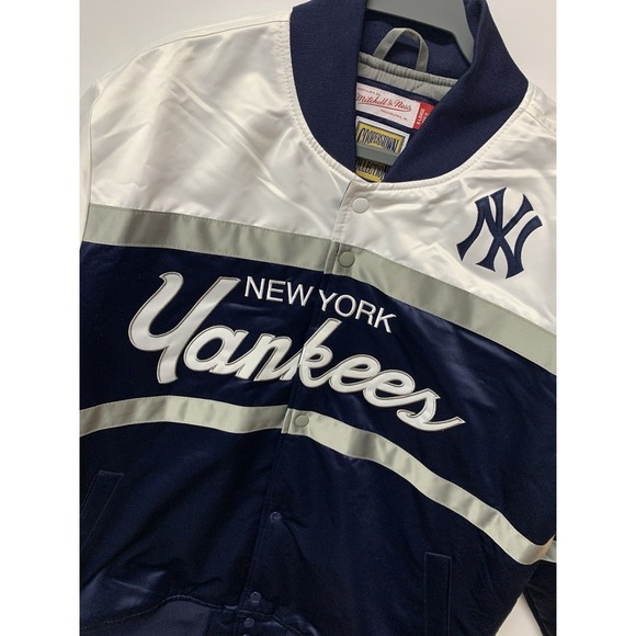 New York Yankees Mens XL Mitchell & Ness Heavy Weight Script Satin Jacket Coat - Picture 3 of 13
